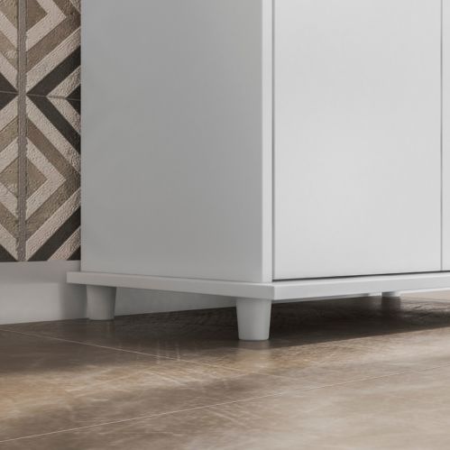 Pés em PP na cor do produto es